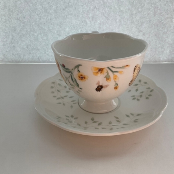 Lenox Butterfly Meadow 🦋 Tea Cup and Saucer - NWT - Picture 2 of 14